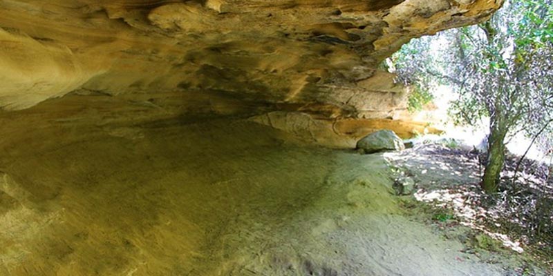 Dripping Cave Trail, California, USA